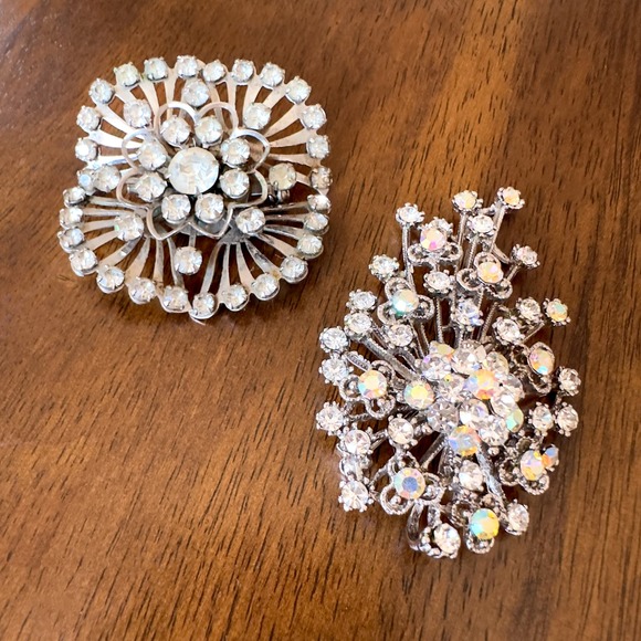 Vintage Atomic Starburst Brooch Pair Clr Rhinestone vs Aurora Borealis '50s '60s - Picture 7 of 12